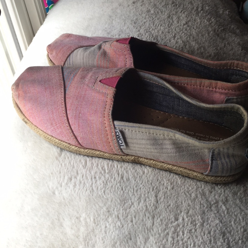 Toms